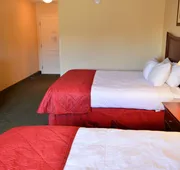Clarion Inn & Suites at the Outlets of Lake George hotel detail image 7
