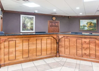 Days Inn by Wyndham Columbus-North Fort Moore hotel thumbnail 3