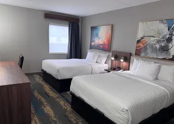La Quinta Inn & Suites by Wyndham Miamisburg Dayton South hotel thumbnail 6