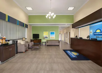 Days Inn by Wyndham Hardeeville/ I-95 State Line hotel thumbnail 2
