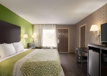 Days Inn by Wyndham Hardeeville/ I-95 State Line hotel thumbnail 4
