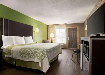 Days Inn by Wyndham Hardeeville/ I-95 State Line hotel thumbnail 5