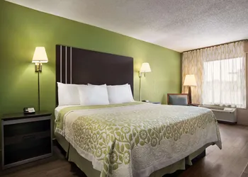 Days Inn by Wyndham Hardeeville/ I-95 State Line hotel thumbnail 6