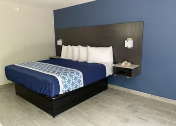 Executive Inn hotel thumbnail 7