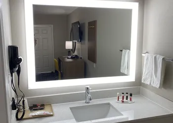 Days Inn by Wyndham Lake Charles hotel thumbnail 4