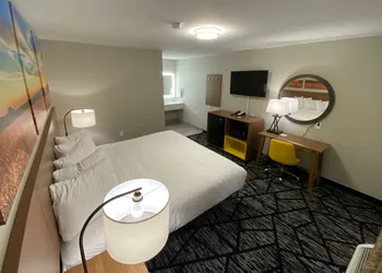 Days Inn by Wyndham Lake Charles hotel thumbnail 6