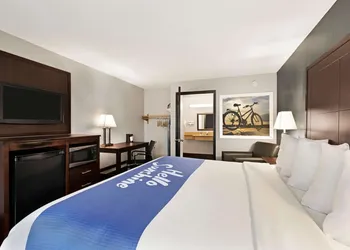 Days Inn by Wyndham Rock Hill hotel thumbnail 5