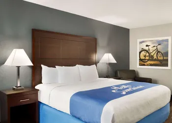 Days Inn by Wyndham Rock Hill hotel thumbnail 7