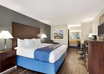 Days Inn by Wyndham Rock Hill hotel thumbnail 8