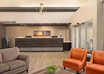 Days Inn by Wyndham Saskatoon hotel thumbnail 2