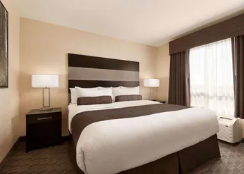 Days Inn by Wyndham Saskatoon hotel thumbnail 5