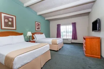 Days Inn & Suites by Wyndham Lexington hotel thumbnail 3