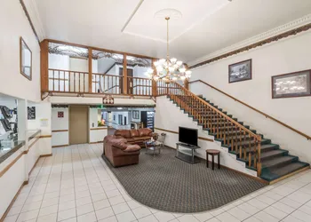 Days Inn by Wyndham Evanston WY hotel thumbnail 2