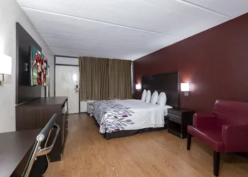 Red Roof Inn Kenly – I-95 hotel thumbnail 4