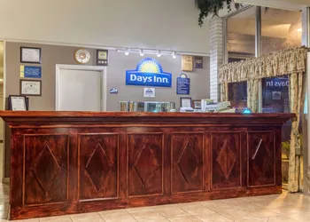 Days Inn by Wyndham Leesville hotel thumbnail 4