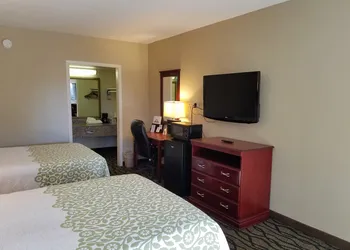 Days Inn by Wyndham Leesville hotel thumbnail 6