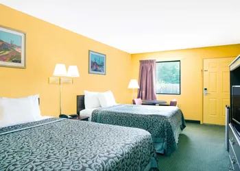 Days Inn by Wyndham Camilla hotel thumbnail 3