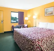 Days Inn by Wyndham Camilla hotel detail image 5