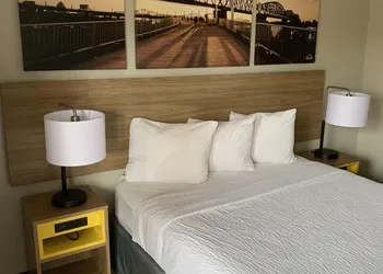 Days Inn by Wyndham Louisville Airport Fair and Expo Center hotel thumbnail 8