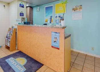 Days Inn by Wyndham Socorro hotel thumbnail 3