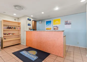 Days Inn by Wyndham Socorro hotel thumbnail 4