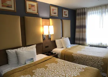 Days Inn by Wyndham Brooklyn hotel thumbnail 3