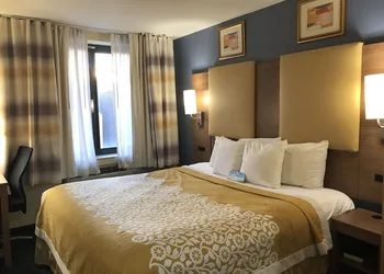 Days Inn by Wyndham Brooklyn hotel thumbnail 8