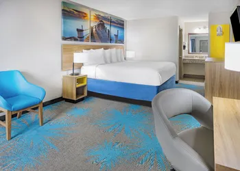 Days Inn by Wyndham Barnwell hotel thumbnail 8