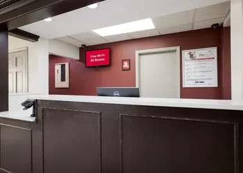 Red Roof Inn Weedsport hotel thumbnail 2