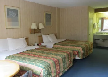 Grand Park Inn Anaheim Maingate hotel thumbnail 6