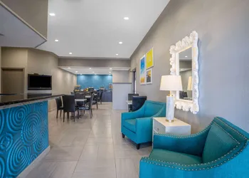 Days Inn by Wyndham Lonoke hotel thumbnail 2