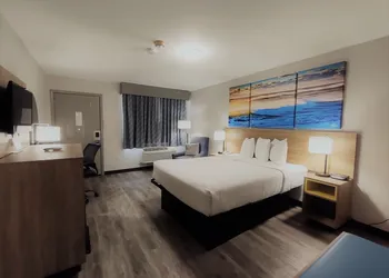 Days Inn by Wyndham Lonoke hotel thumbnail 5
