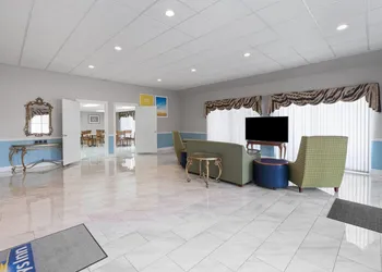 Days Inn by Wyndham Alma hotel thumbnail 3