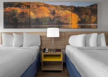 Days Inn by Wyndham Alma hotel thumbnail 8