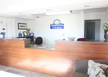 Days Inn & Suites by Wyndham Needles hotel thumbnail 4
