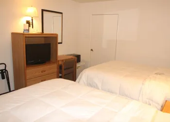 Days Inn & Suites by Wyndham Needles hotel thumbnail 8