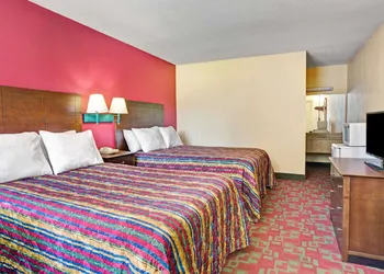 Days Inn by Wyndham Elizabeth City hotel thumbnail 5