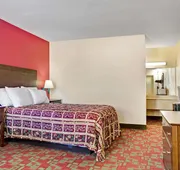 Days Inn by Wyndham Elizabeth City hotel detail image 7