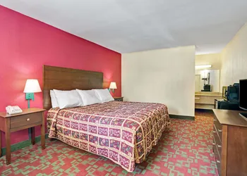 Days Inn by Wyndham Elizabeth City hotel thumbnail 8