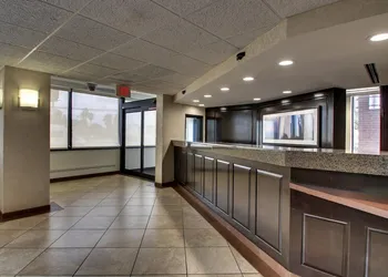 Sonesta Essential Houston Hobby Airport hotel thumbnail 2