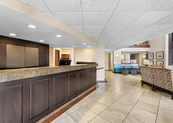 Sonesta Essential Houston Hobby Airport hotel thumbnail 7