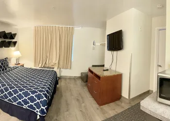 Americas Inn and Suite hotel thumbnail 6