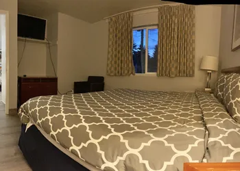 Americas Inn and Suite hotel thumbnail 8