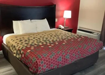 Perry Inn & Suites National Fairground I 75 hotel thumbnail 7