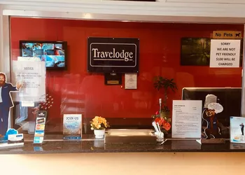Travelodge by Wyndham Bay Shore Long Island hotel thumbnail 4