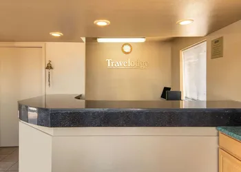 Travelodge by Wyndham Kingman hotel thumbnail 2