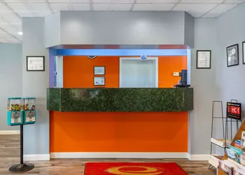 Econo Lodge Cortland Downtown hotel thumbnail 4