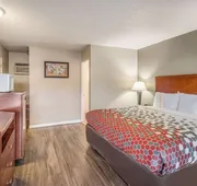Econo Lodge Inn & Suites Yreka hotel detail image 4