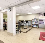 Econo Lodge And Suites Bricktown hotel detail image 4