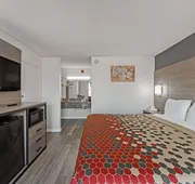 Econo Lodge And Suites Bricktown hotel detail image 5
